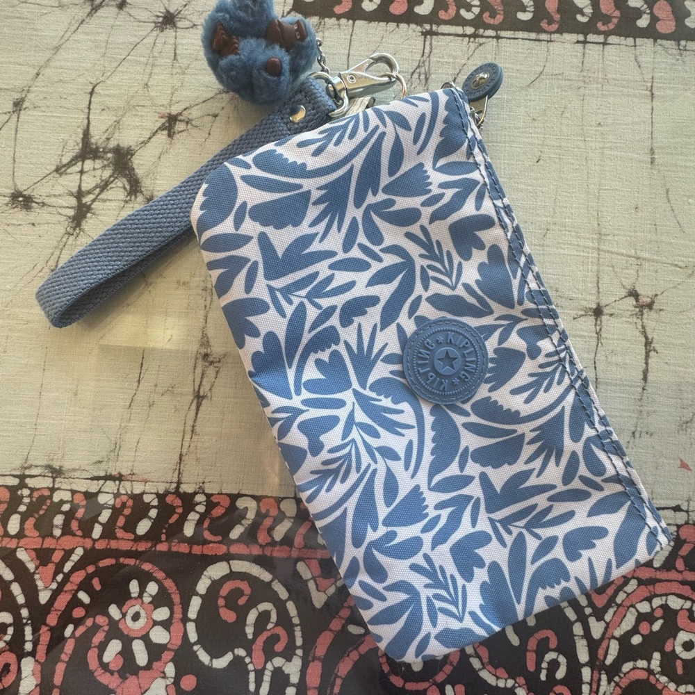 Kipling Blue Floral Wristlet